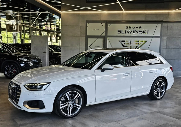 Audi A4 cena 99900 przebieg: 150000, rok produkcji 2020 z Ełk małe 742